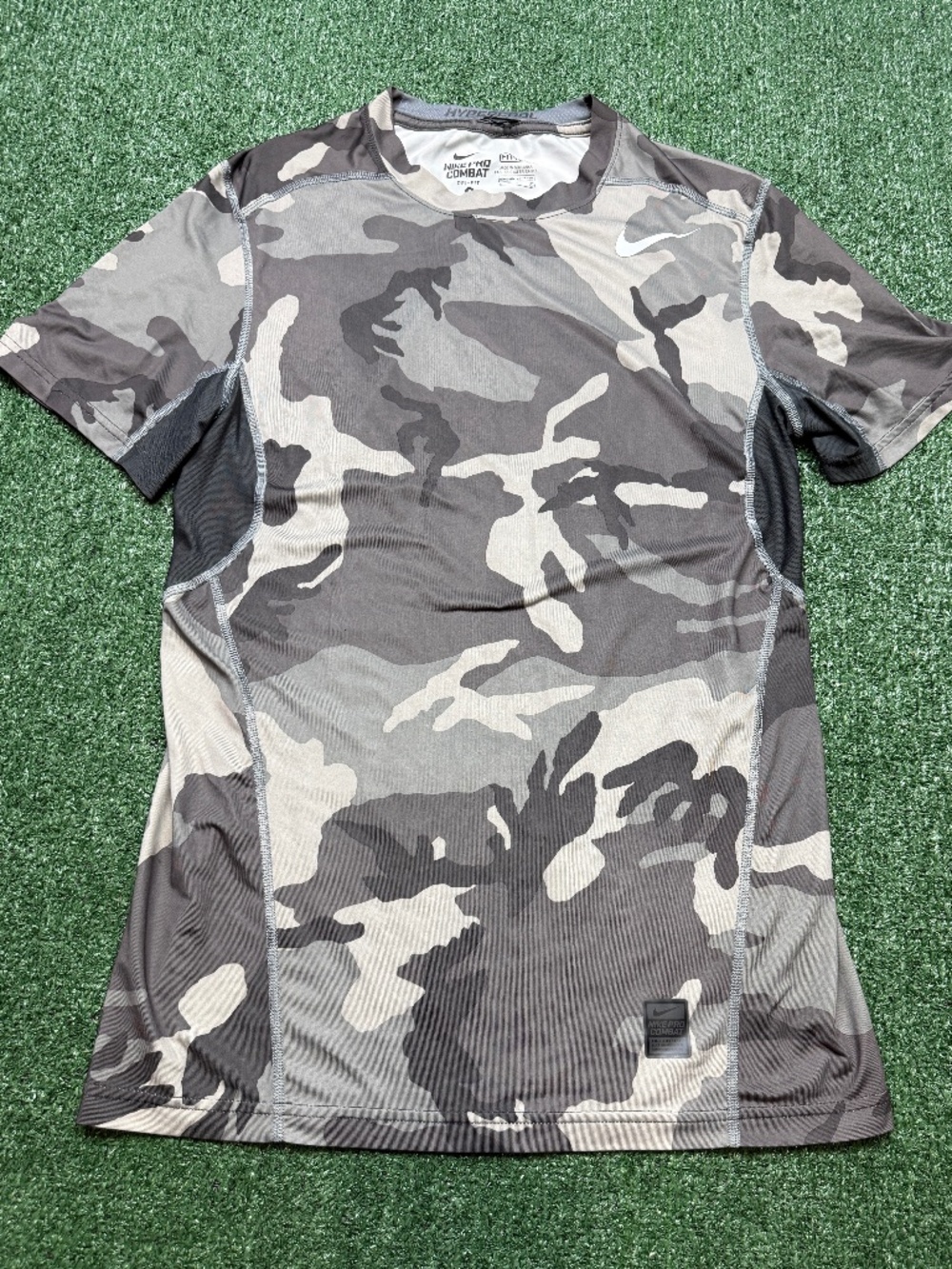 Nike T Shirt Mens Size Size S Gray Camo Hypercool Pro Combat